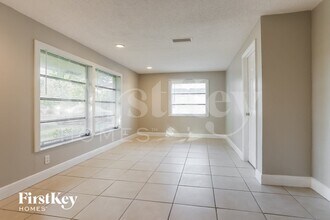 11201 NW 39th Ct in Coral Springs, FL - Building Photo - Building Photo