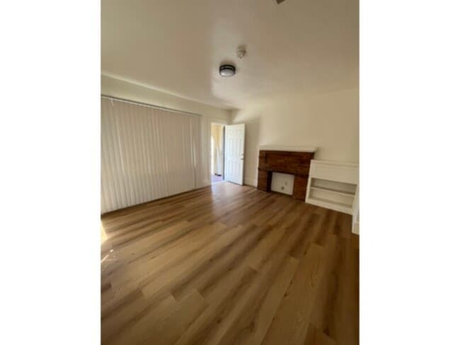 property at 442 E 9th St