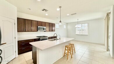 10935 E Tesla Ave in Mesa, AZ - Building Photo - Building Photo