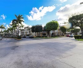 9020 W Flagler St in Miami, FL - Building Photo - Building Photo