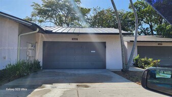 3607 Lime Hill Rd in Lauderhill, FL - Building Photo