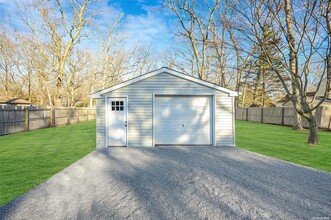 133 Wood Rd in Centereach, NY - Building Photo - Building Photo