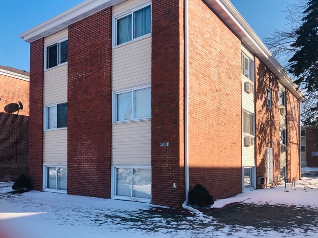 8281 W Elizabeth Ave, Unit basement