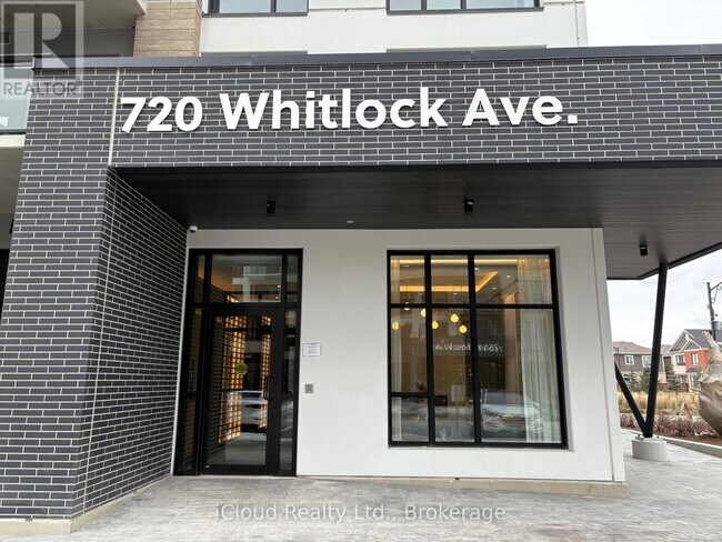 720 Whitlock Ave in Milton, ON - Building Photo - Building Photo