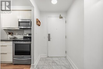 5-915 Rosehill Ave in Toronto, ON - Building Photo - Building Photo