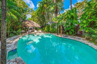 1214 Tyler St in Hollywood, FL - Building Photo - Building Photo