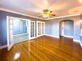 1553 W 83rd St in Chicago, IL - Building Photo