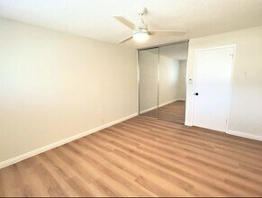 927 W 9th in San Pedro, CA - Foto de edificio - Building Photo