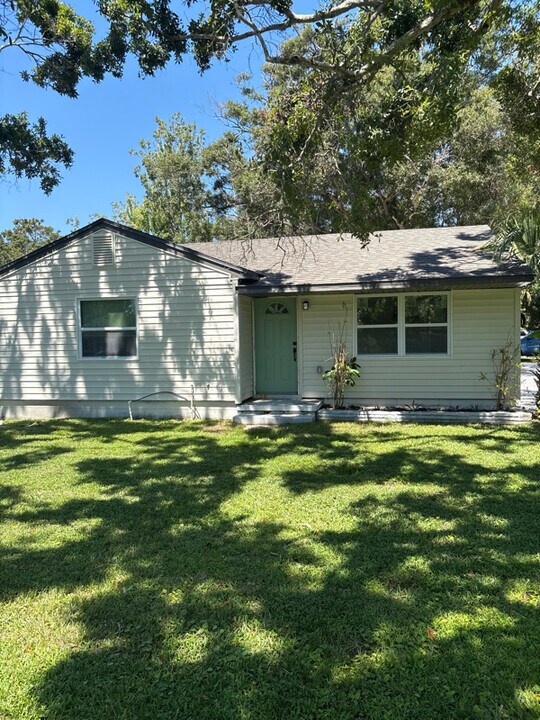 2601 47th Ave N in St. Petersburg, FL - Building Photo