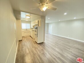 1023 Laurel Ave in West Hollywood, CA - Building Photo - Building Photo