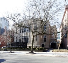 36 Hazelton Ave in Toronto, ON - Building Photo
