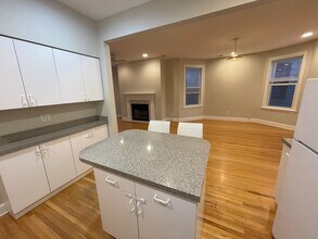 3650 N Oakley Ave in Chicago, IL - Building Photo - Building Photo