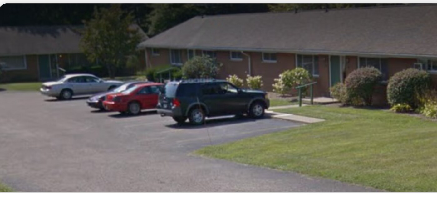 1676 Rosemont Rd, Unit 1676 in Alliance, OH - Building Photo