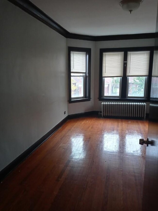 8515 S Bishop St in Chicago, IL - Building Photo - Building Photo