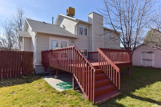 property at 7266 Wimbledon Ct