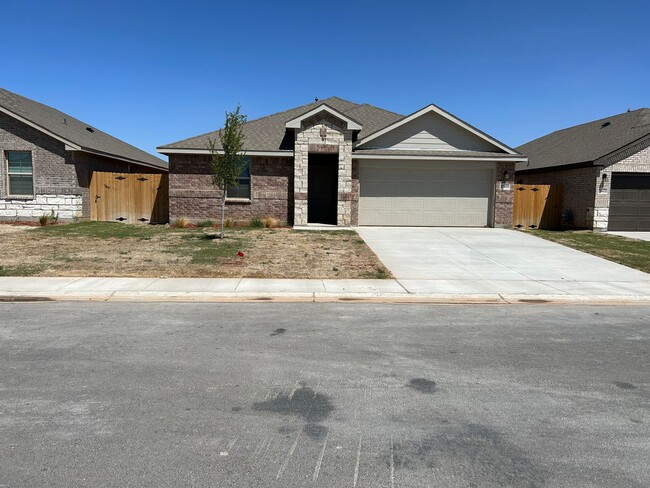 property at 7609 Silver Crk Ct