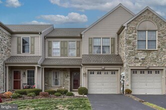 1959 Deer Run Dr in Hummelstown, PA - Building Photo - Building Photo