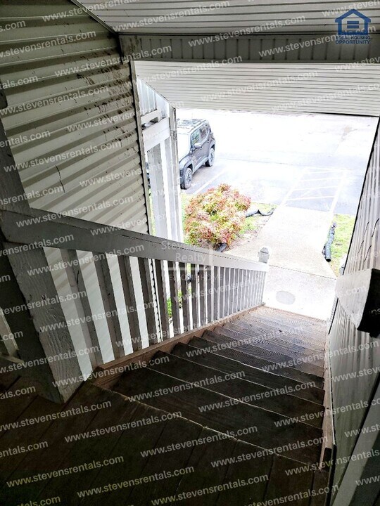 430 Oriole Dr in McMinnville, TN - Foto de edificio