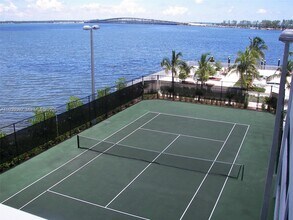 2101 Brickell Ave, Unit 1001 in Miami, FL - Building Photo - Building Photo