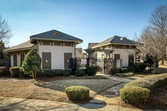 2010 Heathermere Way in Roswell, GA - Building Photo - Building Photo