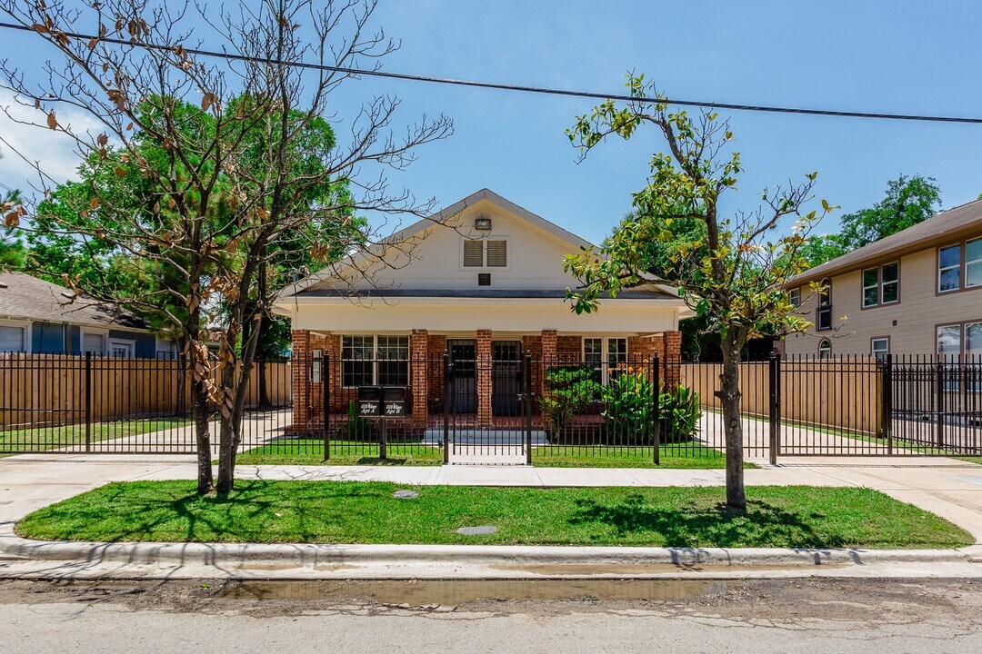 4310 Wilmer St in Houston, TX - Building Photo