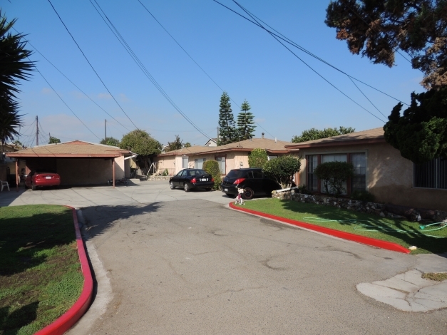 14521 Firmona Ave in Lawndale, CA - Foto de edificio - Building Photo