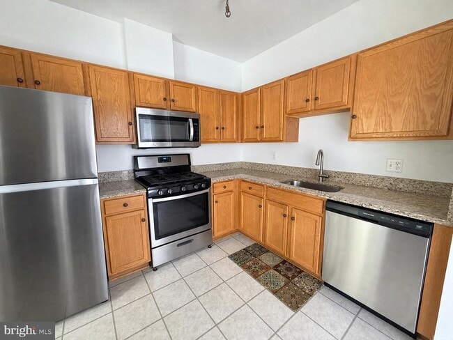 4142 Fountainside Ln in Fairfax, VA - Building Photo - Building Photo