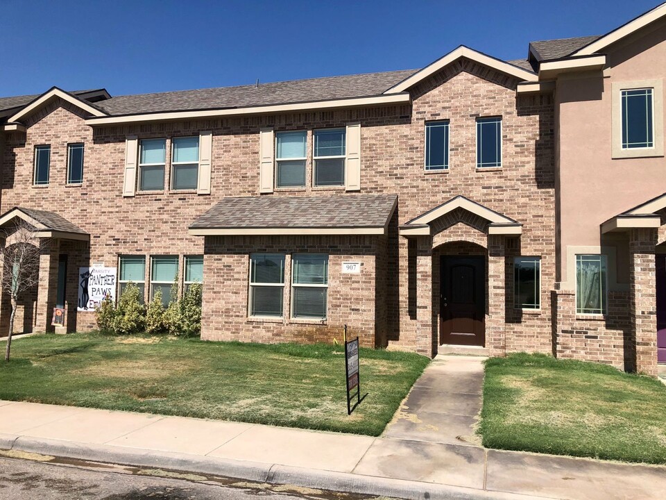 907 Old Course Rd in Odessa, TX - Building Photo