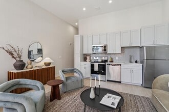 LiveWell Apartments in Pittsburgh, PA - Foto de edificio - Building Photo