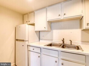 103 N Church St in Berryville, VA - Building Photo - Building Photo