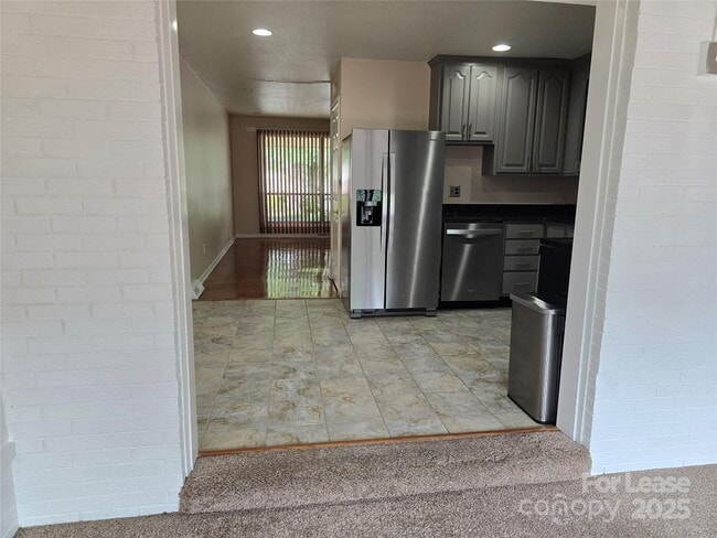 5027 Malibu Dr in Charlotte, NC - Building Photo - Building Photo