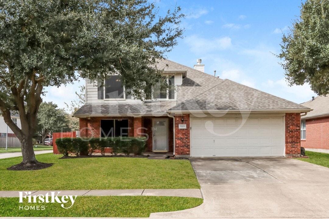 5703 Afton Ridge Ln in Houston, TX - Building Photo