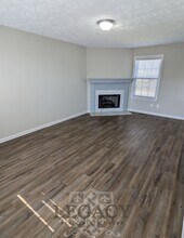 816 Chaney Woods Dr in La Vergne, TN - Building Photo - Building Photo