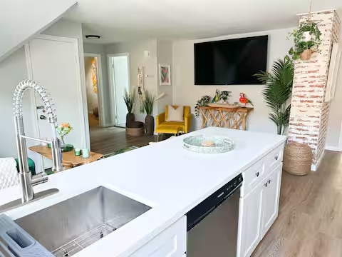 218 Sherman Ave in New Haven, CT - Foto de edificio - Building Photo