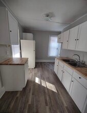 2300 Madison St NE, Unit Duplex Unit One in Minneapolis, MN - Building Photo - Building Photo