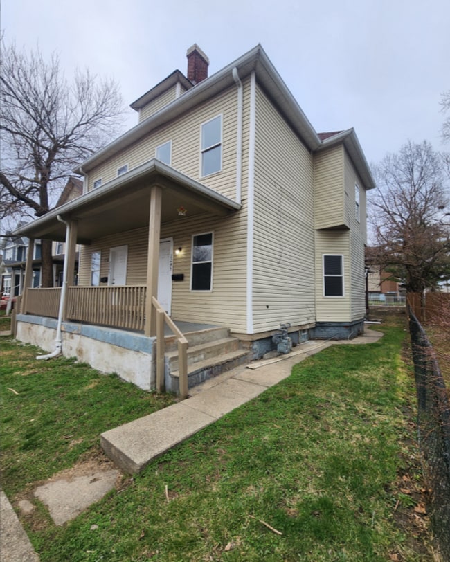 property at 2243 N Kenwood Ave