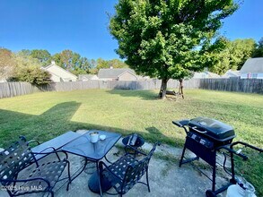 1202 St Charles Cir in Greenville, NC - Building Photo - Building Photo