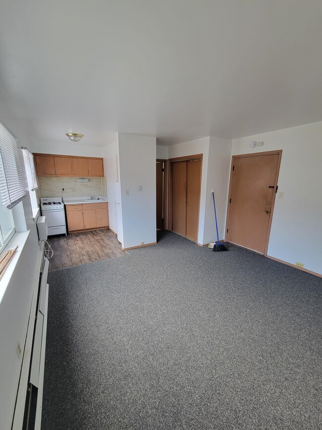 6535 Beloit Rd in West Allis, WI - Building Photo - Building Photo