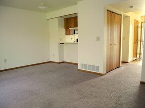 Meadow Ridge II in Carbondale, IL - Building Photo - Building Photo