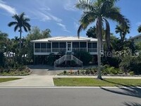 707 W Retta Esplanade in Punta Gorda, FL - Foto de edificio - Building Photo