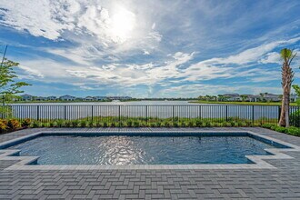10099 Regency Wy in Palm Beach Gardens, FL - Building Photo - Building Photo