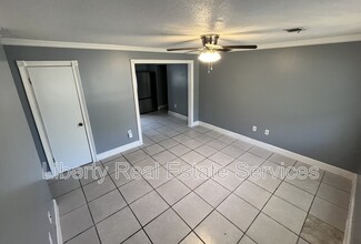 480 Elm St in Hinesville, GA - Building Photo - Building Photo