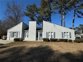 17 Hartley Woods Dr in Kennesaw, GA - Building Photo