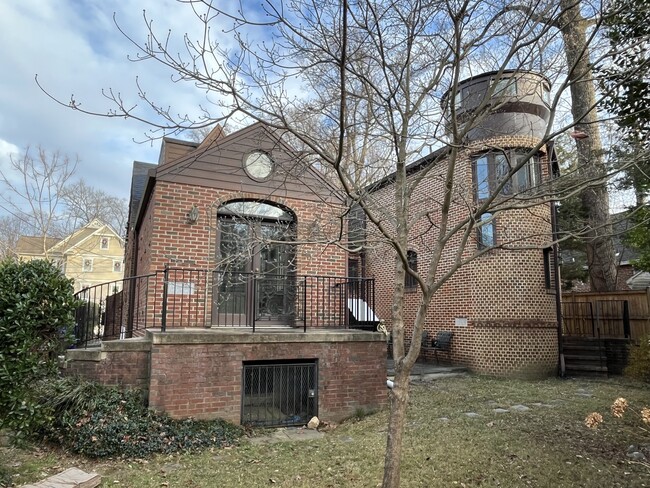 property at 8904 Grant St