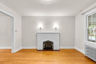 2432 Tunlaw Rd NW in Washington, DC - Building Photo - Building Photo