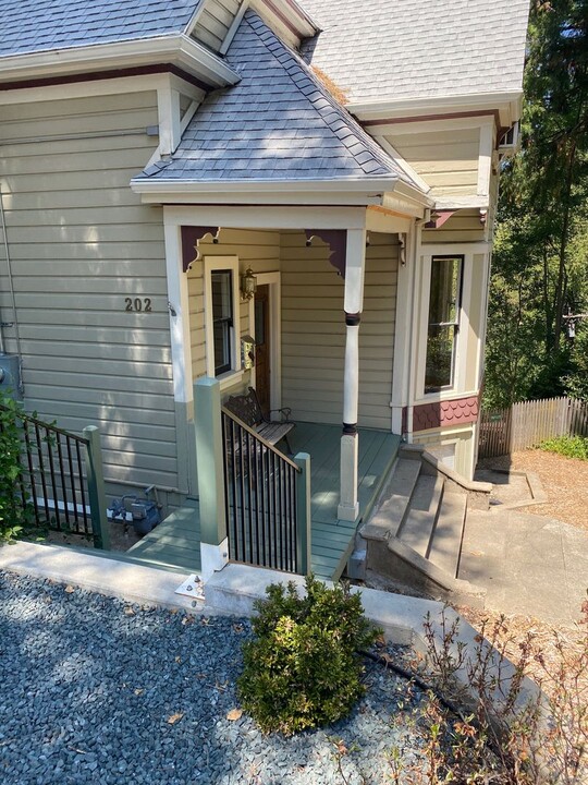 202 Prospect St in Nevada City, CA - Building Photo