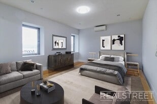 90-02 Queens Blvd in Queens, NY - Building Photo