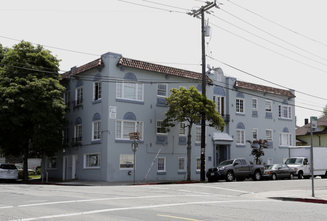 1900-1908 Alcatraz Ave in Berkeley, CA - Foto de edificio