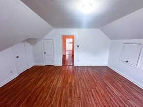 1142 Lyle St in Beaumont, TX - Building Photo - Building Photo