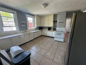 60 Berkeley Ave in Newport, RI - Building Photo - Building Photo